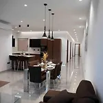Lägenhet Flat 3, Nearby Beaches & Countryside, Sleeps 11