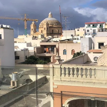 Flat 3, Nearby Beaches & Countryside, With Terrace * L-Imgarr