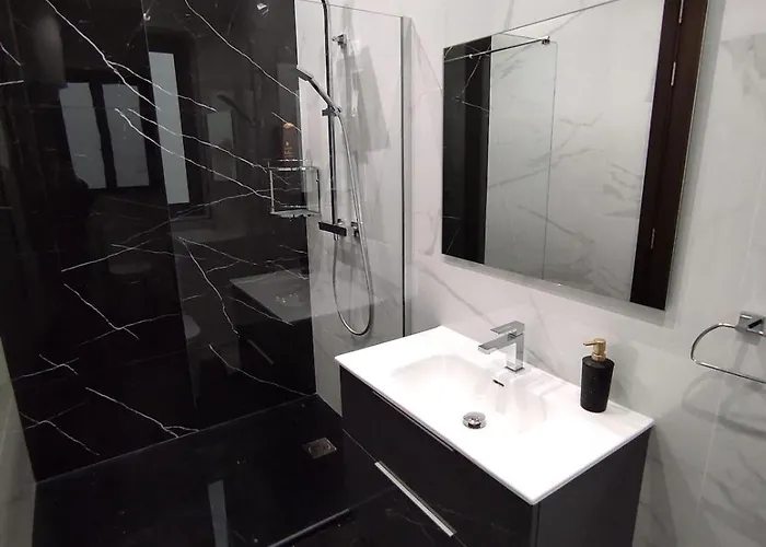 Flat 3, Nearby Beaches & Countryside, With Terrace * L-Imgarr