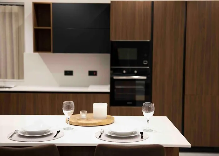 Appartement Flat 3, Nearby Beaches & Countryside, With Terrace L-Imgarr