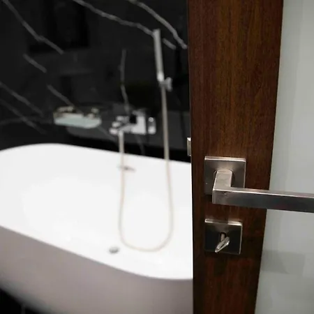 Flat 3, Nearby Beaches & Countryside, With Terrace * L-Imgarr