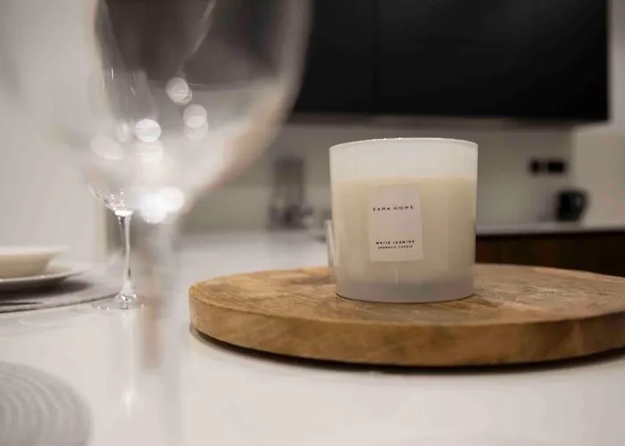 Flat 3, Nearby Beaches & Countryside, With Terrace L-Imgarr