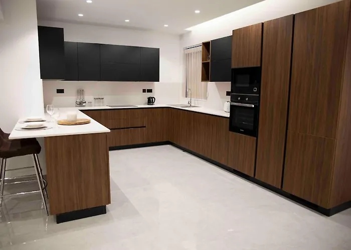 Flat 3, Nearby Beaches & Countryside, With Terrace * L-Imgarr